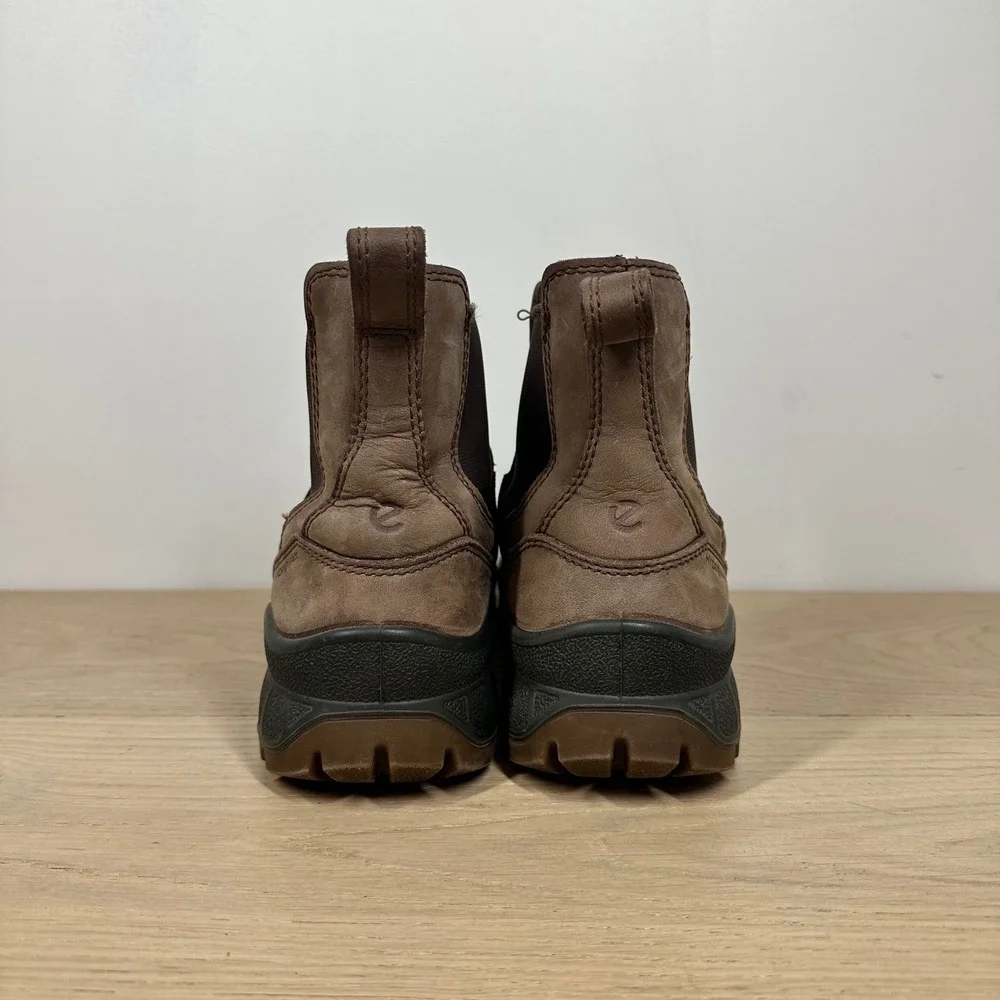 ECCO Track Chelsea Boots Mens 4 Brown Leather Gore Lug Sole Outdoor Comfort